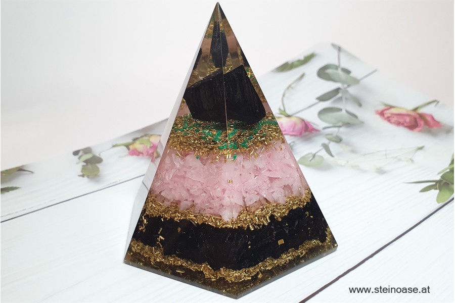 Orgonit Pyramide 6-eckig: Schörl Turmalin & Rosenquarz, 